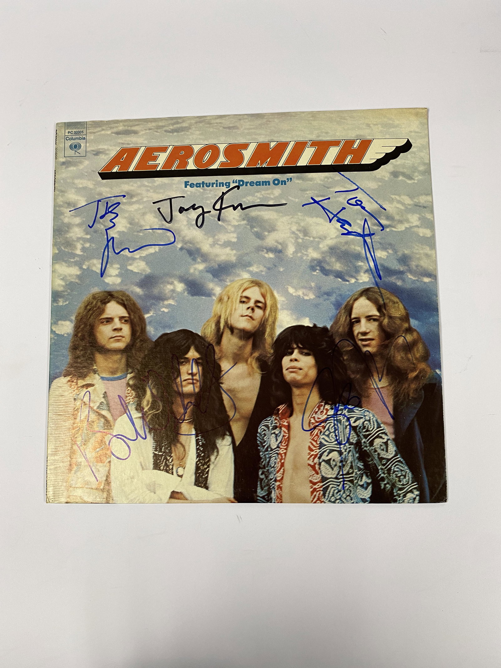 Autograph Aerosmith Vinyl: Category: CollectiblesAutograph: Steven Tyler, Joe Perry, Joey Kramer, Brad Whitford, Tom Hamilton Item Condition: Brand New