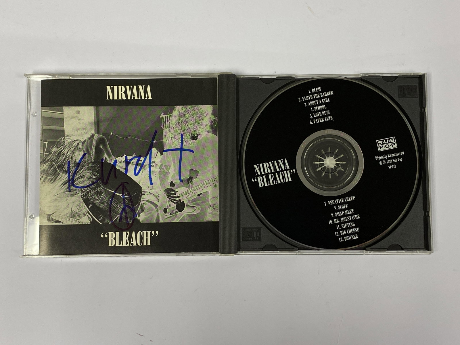 Autograph Nirvana CD Album: Category: CollectiblesAutograph: Kurt Cobain Item Condition: Brand New