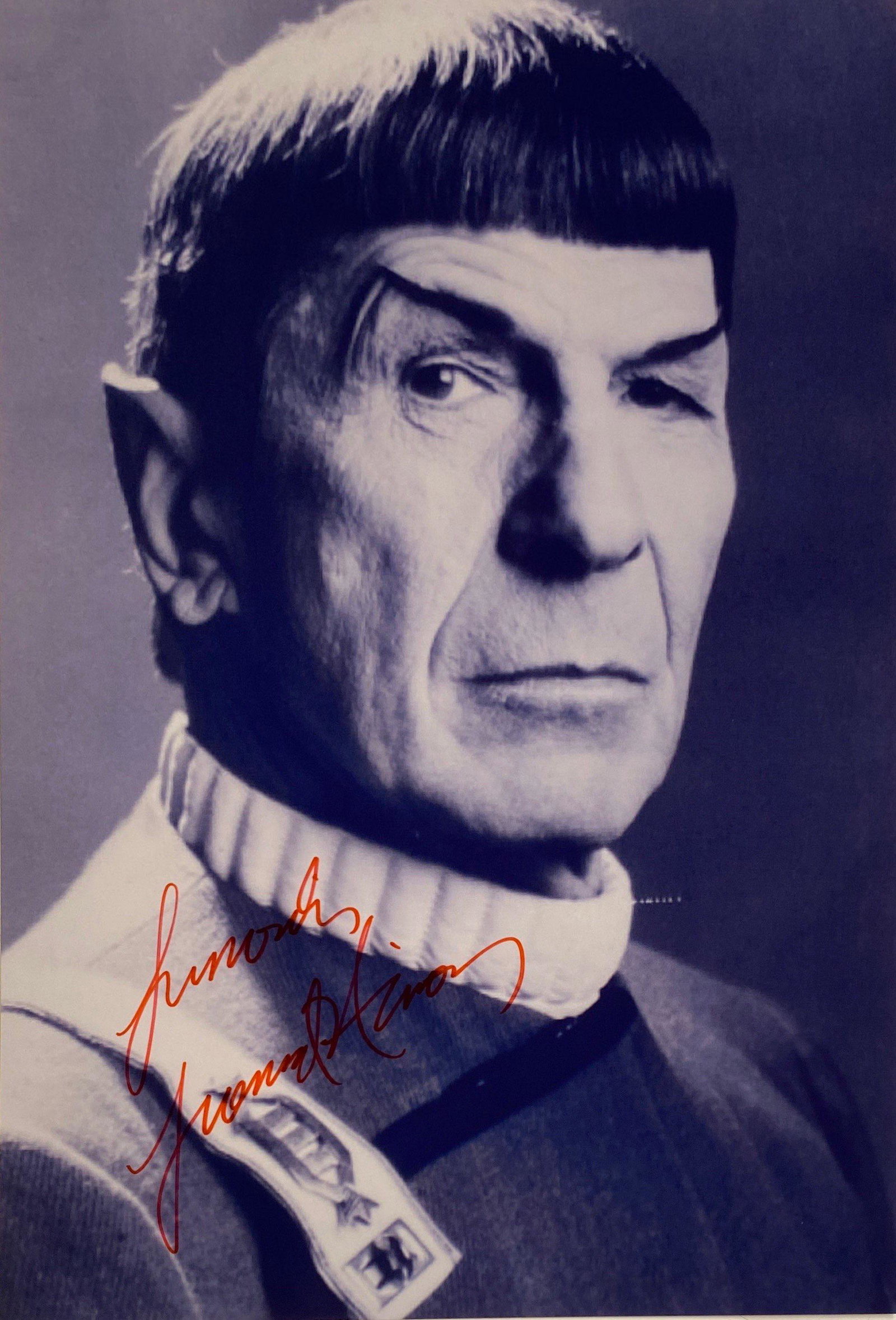 Autograph Leonard Nimoy Photo: Category: CollectiblesAutograph: Leonard Nimoy Item Condition: Brand New
