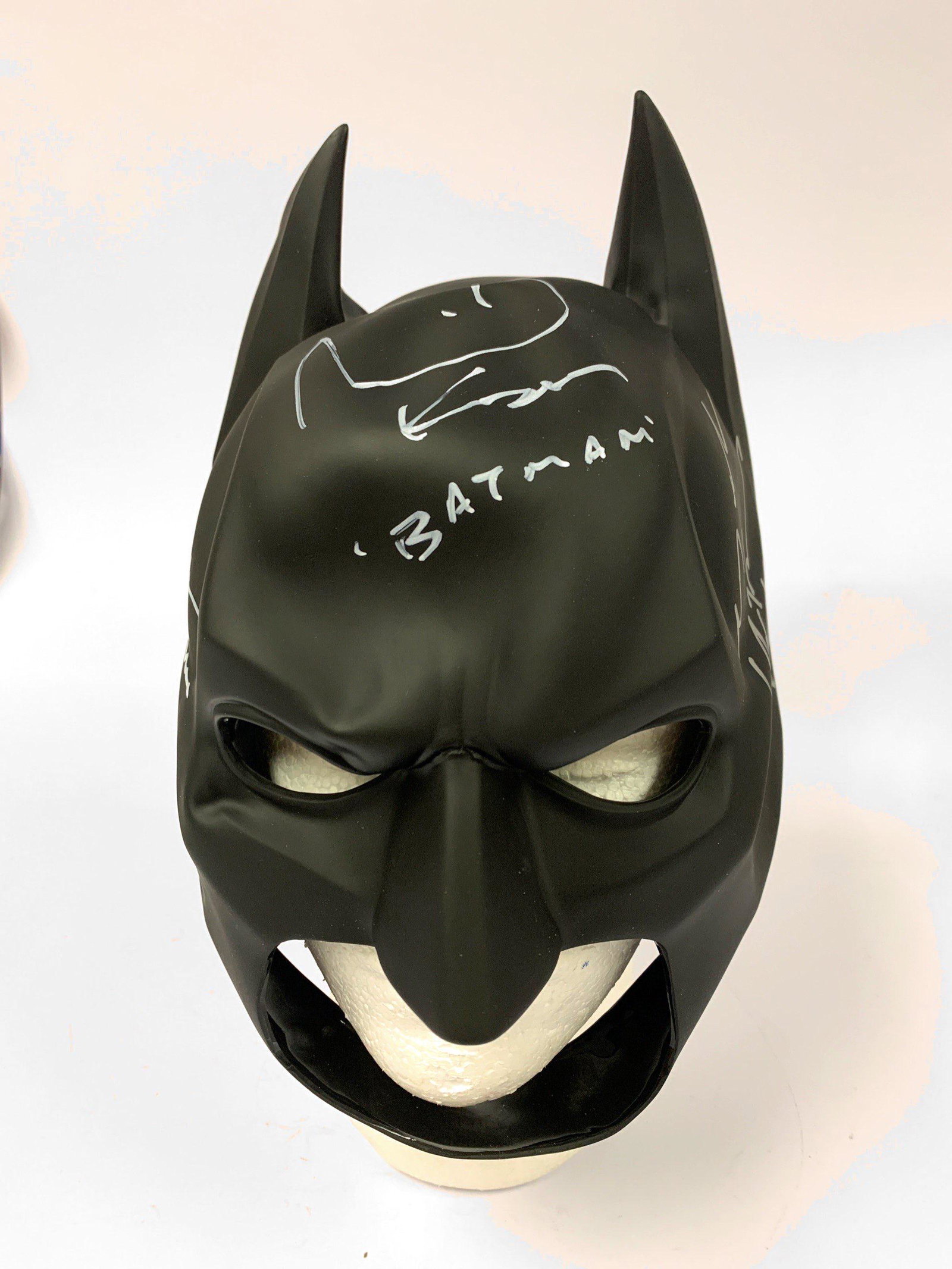 Autograph Batman Mask: Category: Autograph CollectiblesAutograph: Christian Bale, Michael Keaton, Val Kilmer