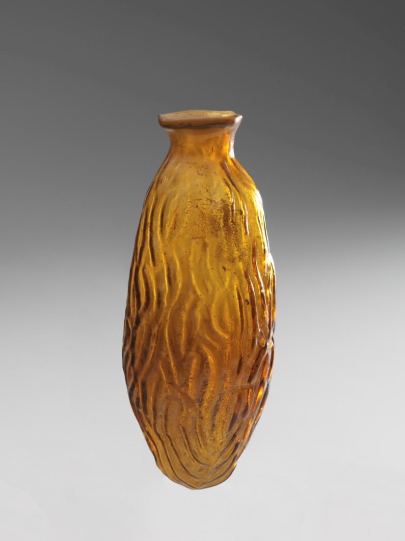 Amber date flask. (1 of 2)