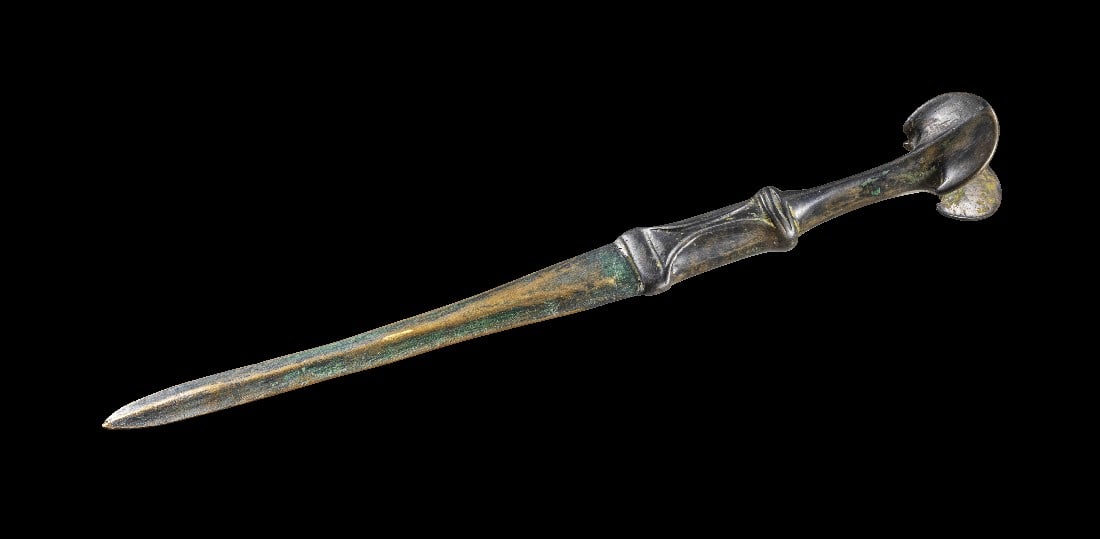 Fächergriffdolch aus Bronze. (1 of 1)