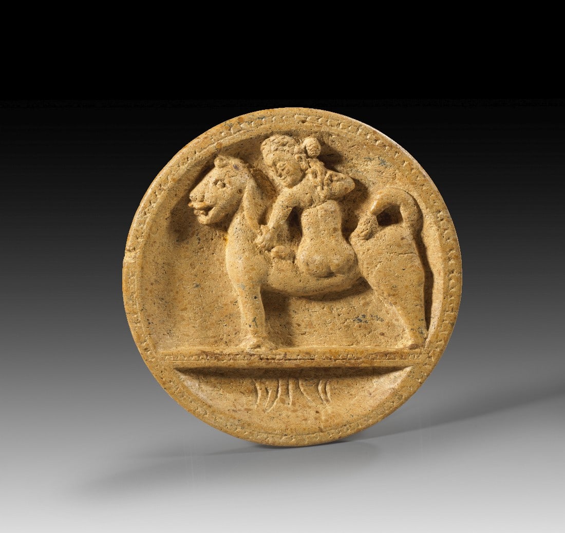 Kosmetikpalette mit Kybele. (1 of 1)