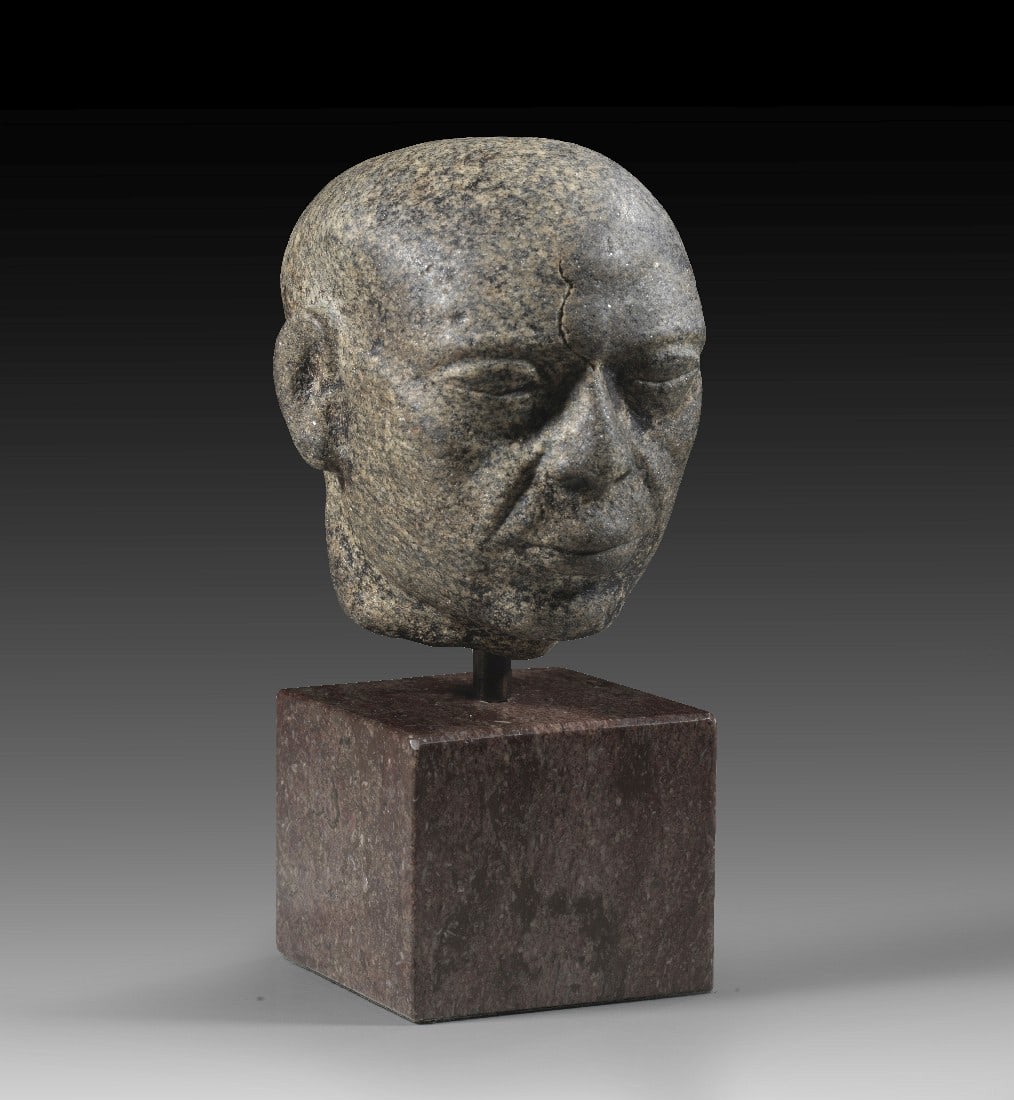 Kopf eines Priesters oder Privatmannes. - 2