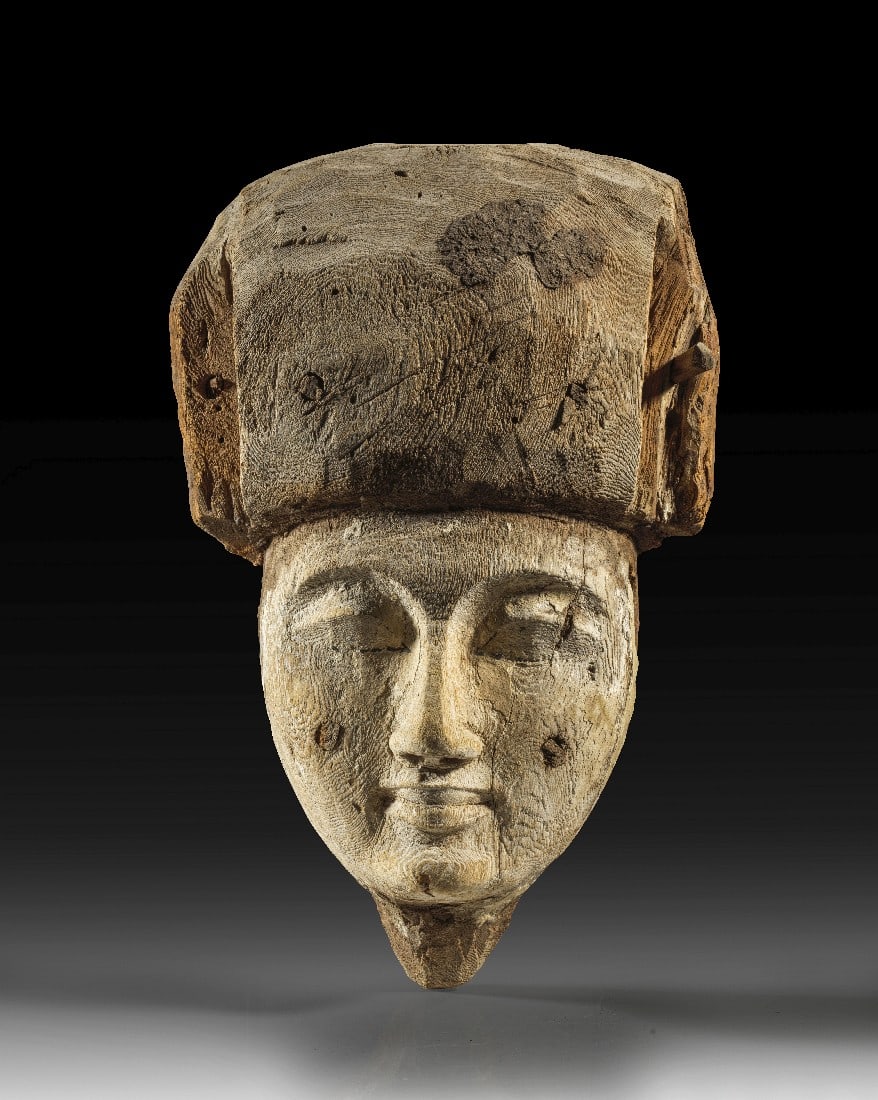 Mumienmaske von einem Holzsarkophag. (1 of 1)