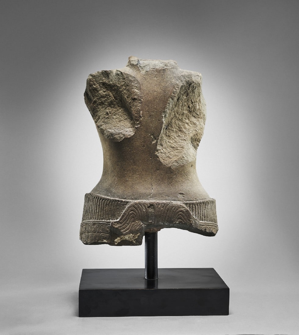 Torso einer Khmer-Statue. - 3