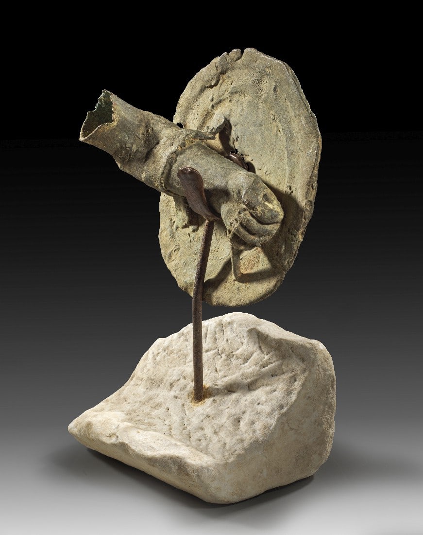 Arm mit Schild. (1 of 1)