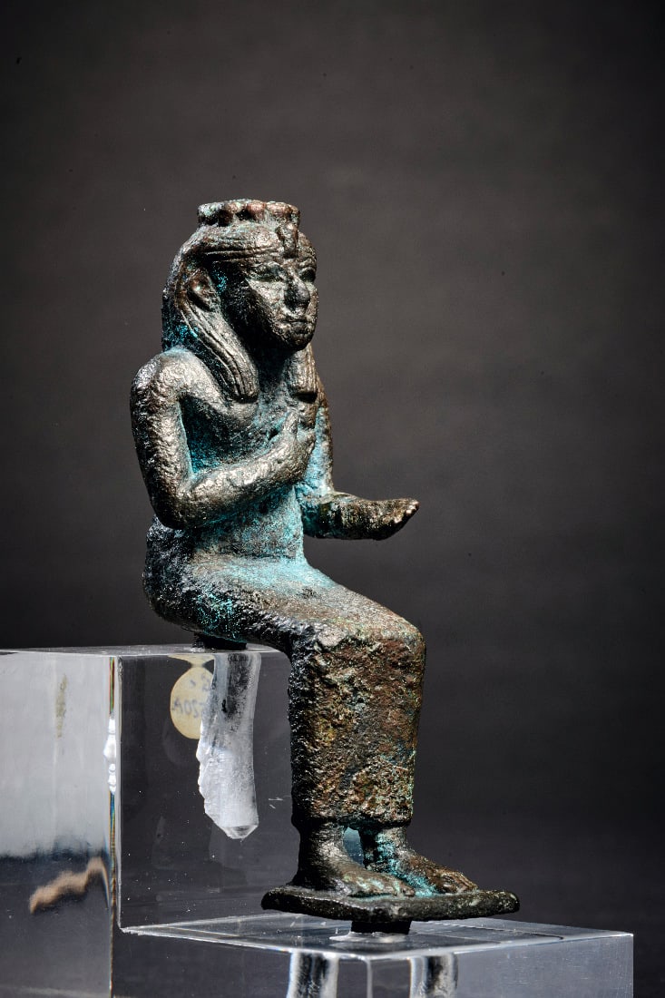 Bronzestatuette der Isis. - 2