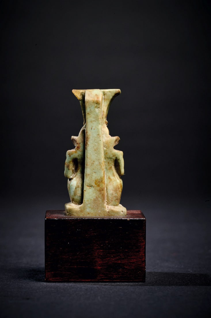Amulett des Bes. - 4