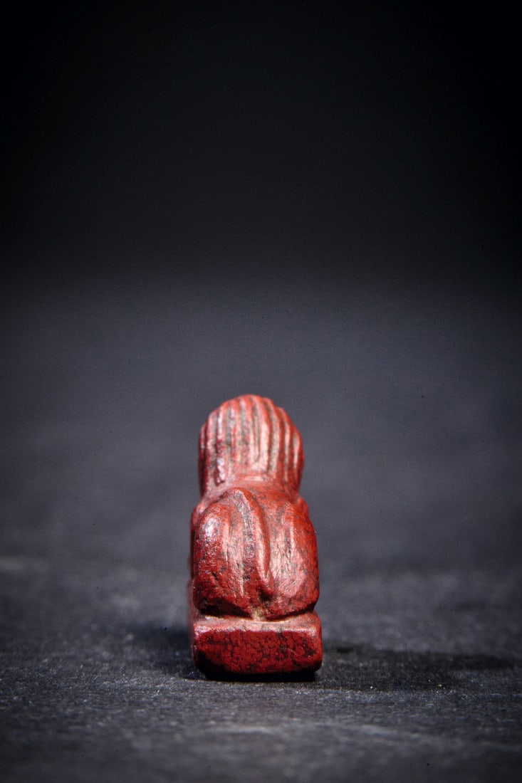 Statuette einer liegenden Sphinx. - 3