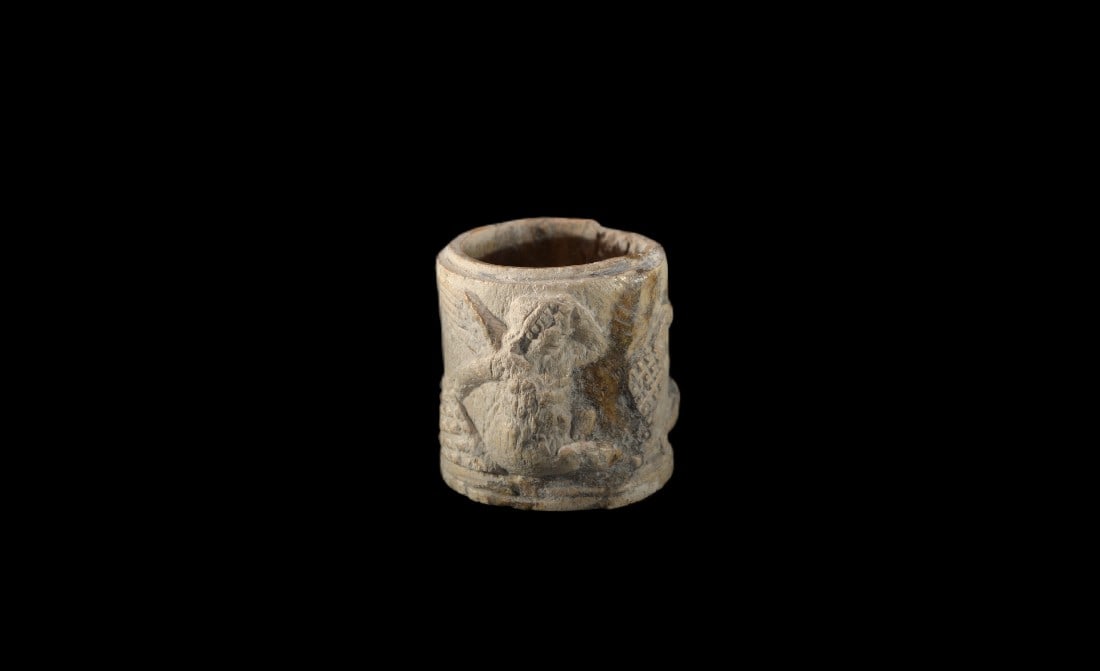 Pyxis mit Eroten. - 3