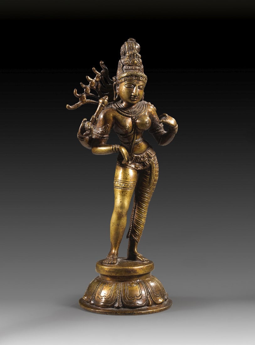 Statue des Shiva-Parvati in androgyner Einheit.: Statue des Shiva-Parvati in androgyner Einheit. Indien, 19. Jh. H 28cm, B ca. 10cm. Gelbguss (Kupferlegierung), im Wachsausschmelzverfahren gegossen, mit Nachziselierung und -gravierung. Fein