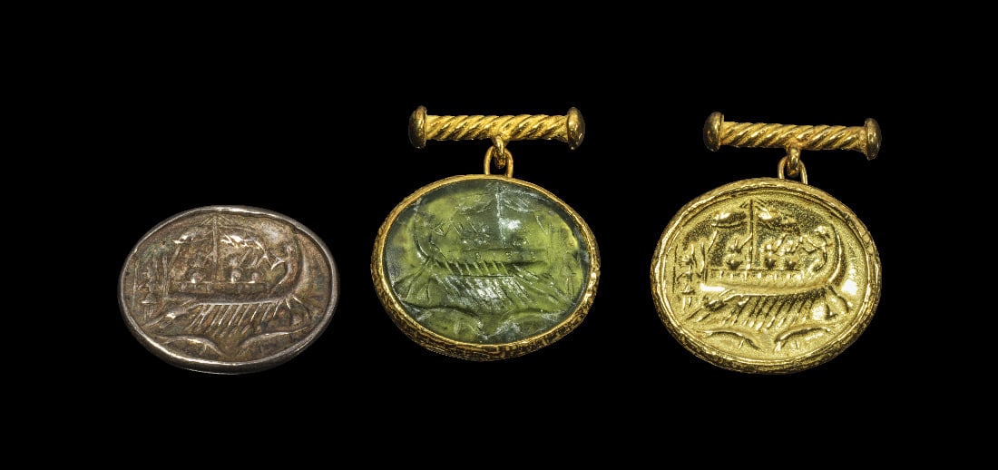 Paar Manschettenknoepfe.: Paar Manschettenknoepfe. Gemme 1. - 3. Jh. n. Chr. 16,92g. Intaglio: 17 x 21mm. Ein Manschettenknopf besteht aus einer gefassten roemischen Gemme aus gruenem Chalcedon. Darauf dargestellt ist eine n.r