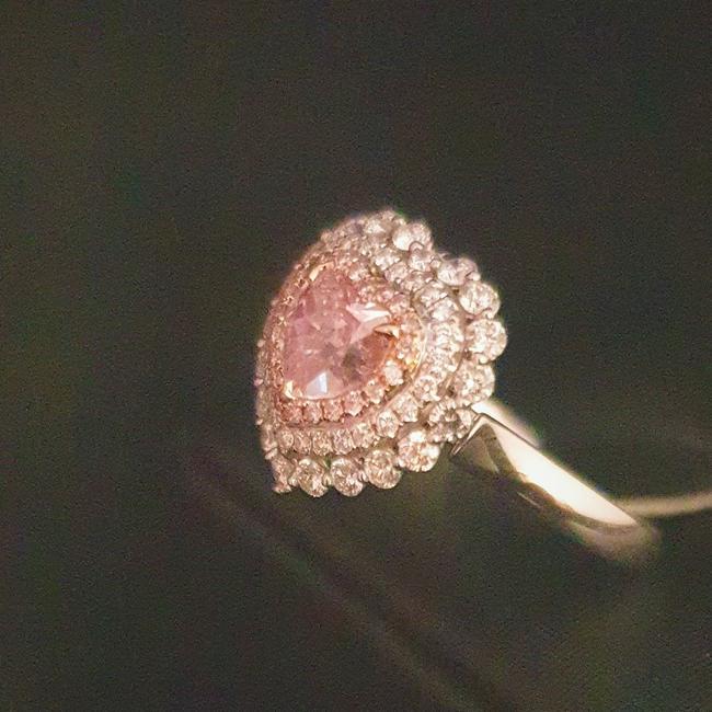 GIA  1.36 ct. Heart Shape Fancy Light Purplish-Pink Diamond Ring 18k (1 of 3)