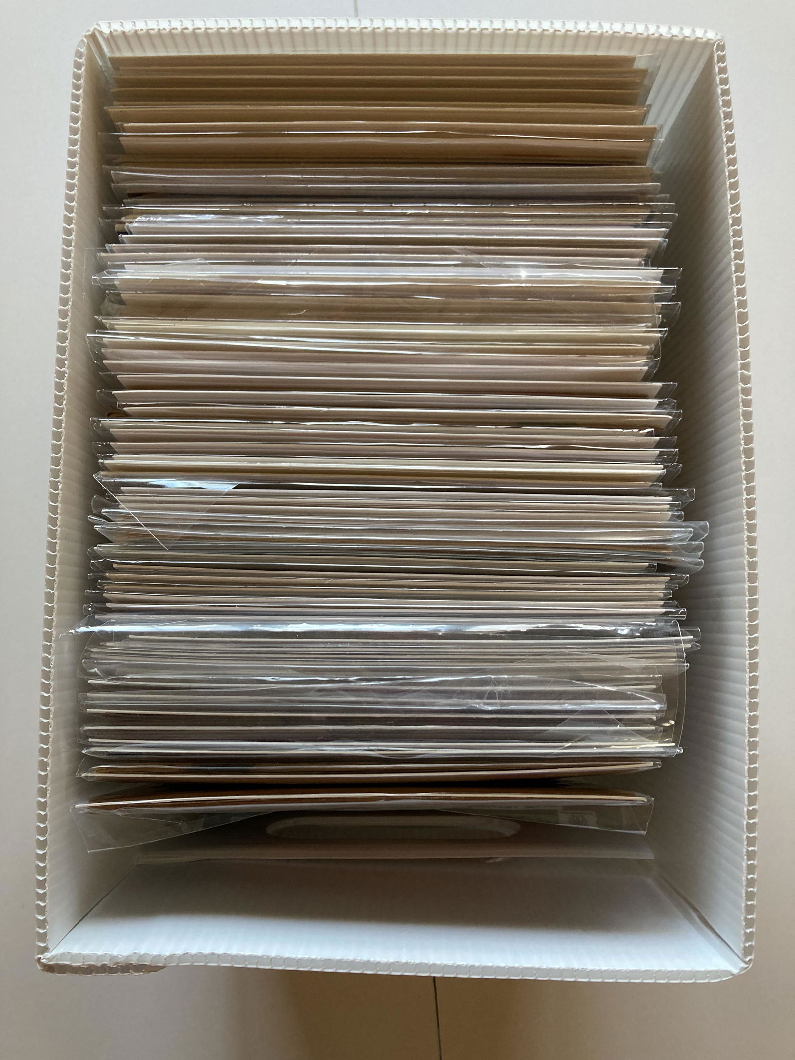 mixed lot of modern comics (1 of 6)