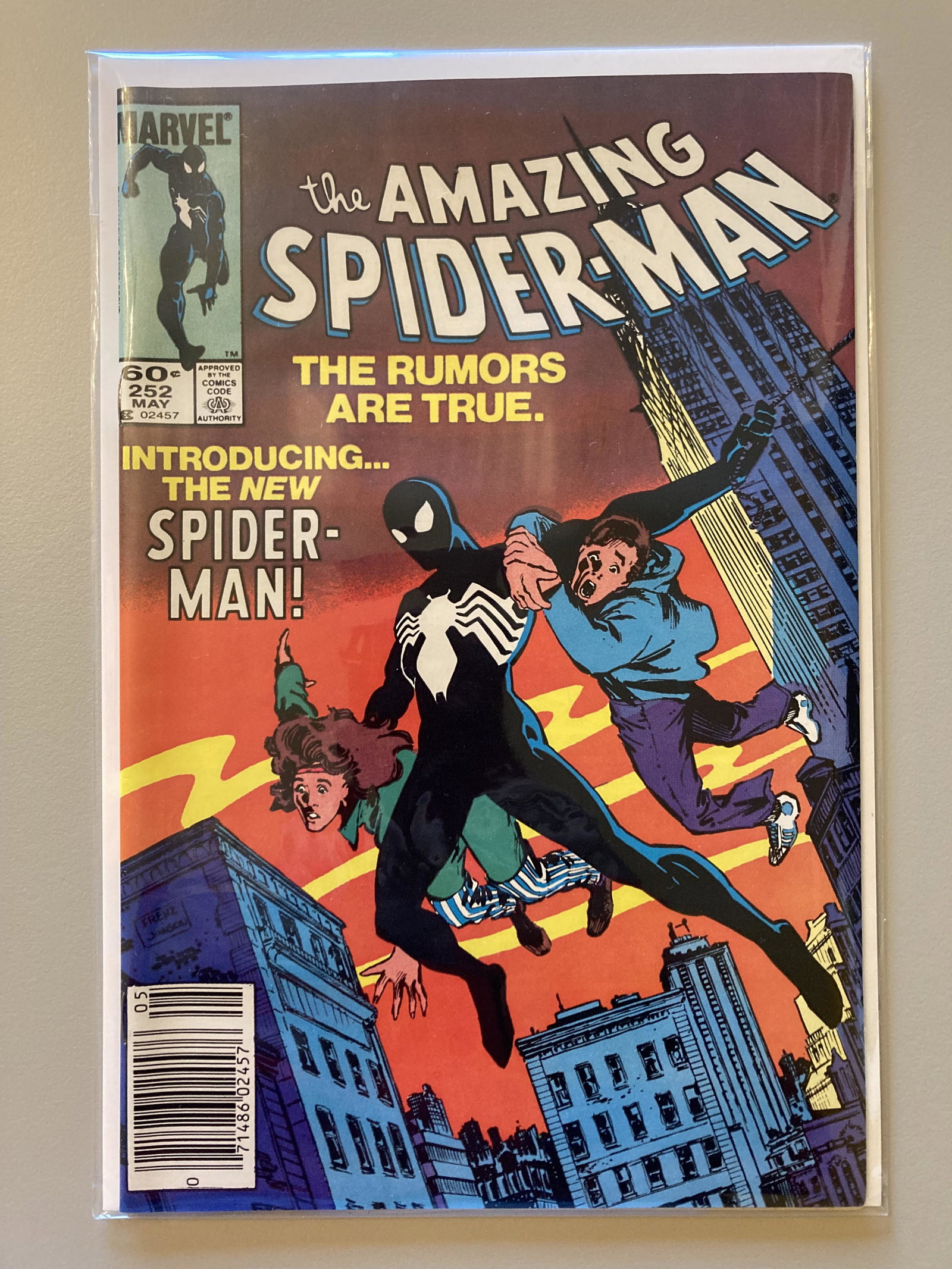 Amazing Spider-Man 252 newsstand (1 of 3)