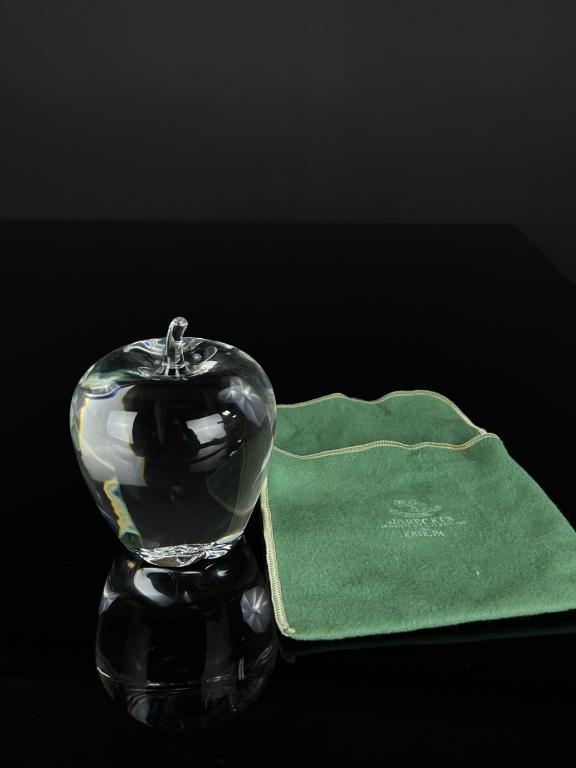 Signed Steuben Crystal Apple w/ Jewelry Bag (1 of 4)