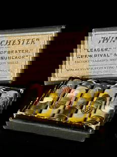 c. 1910 Salesman Sample Winchester Shotgun Display: Wonderful early Salesman Sample, excellent condition in the original box.