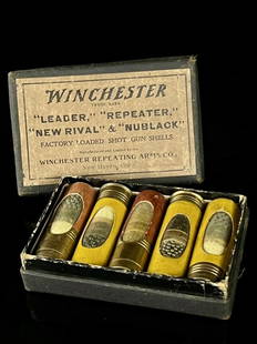 c. 1910 Salesman Sample Winchester Shotgun Display: Wonderful early Salesman Sample, excellent condition in the original box.