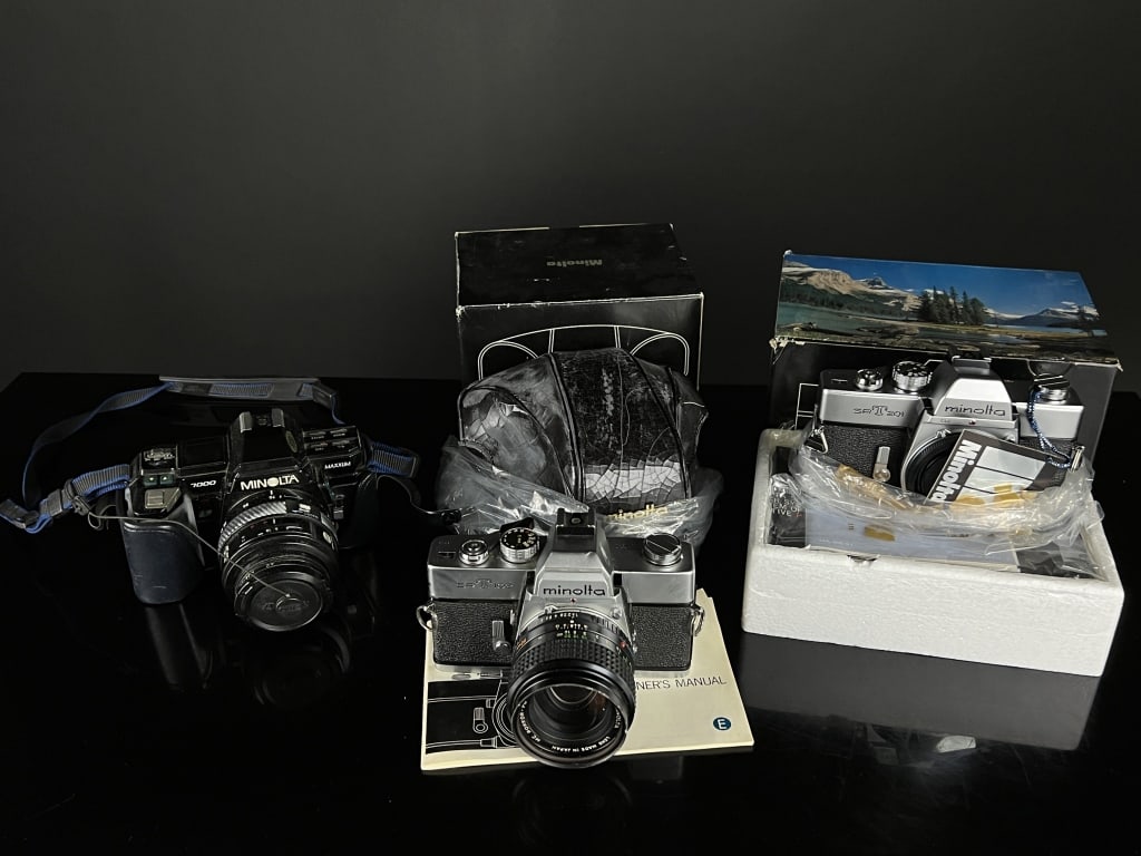 3 Minolta SLRs Cameras (1 of 4)
