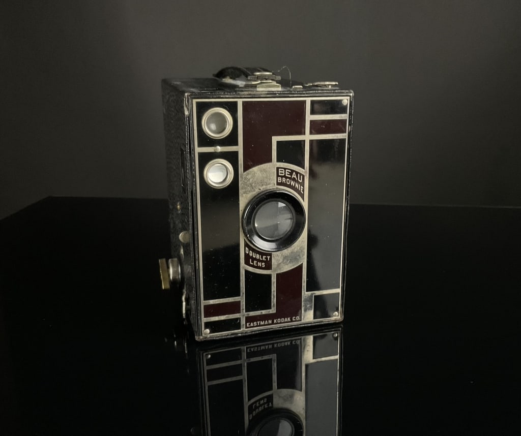 Beau Brownie Kodak 2A Camera turned music box. (1 of 8)