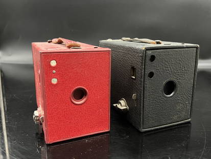 Lot of 2 Brownie Cameras, Model f (Teague) and No2: See title and images for a description on this item.