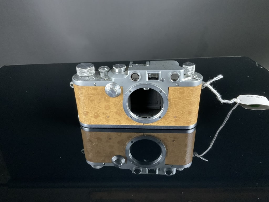 Leica IIIb with Tan Ostrech Leather Body (1 of 9)