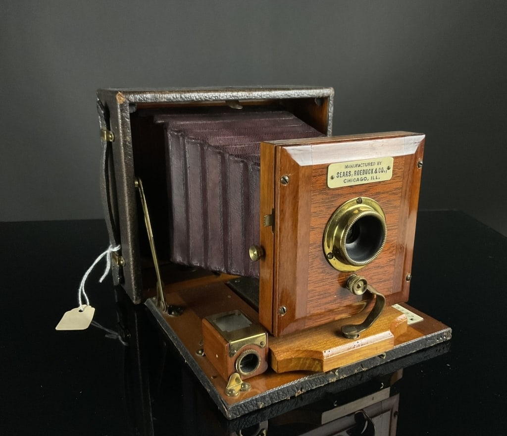 Sears, Roebuck Folding Camera, Red Leather Bellows (1 of 10)