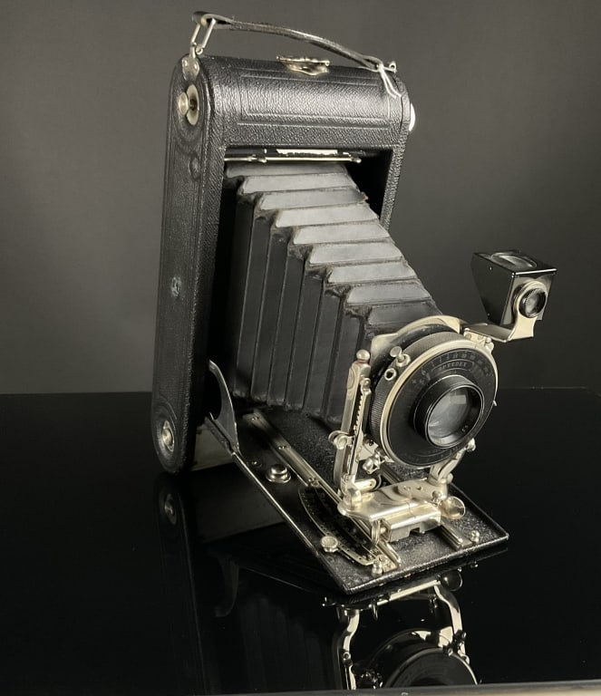 Ansco No. 3A Camera: Leather fell off one section shown in photo