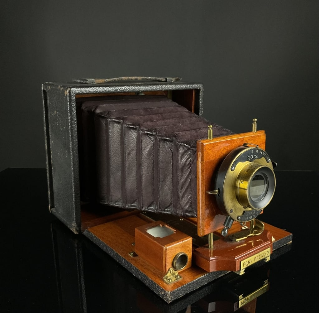 Pony Premo Folding, Red Leather Camera Rochester (1 of 12)