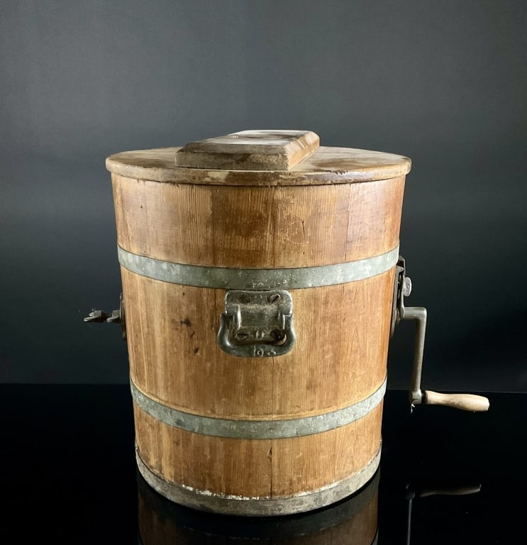 Primitive Barrell Butter Churn: Excellent Shape Measures 17" x 14"