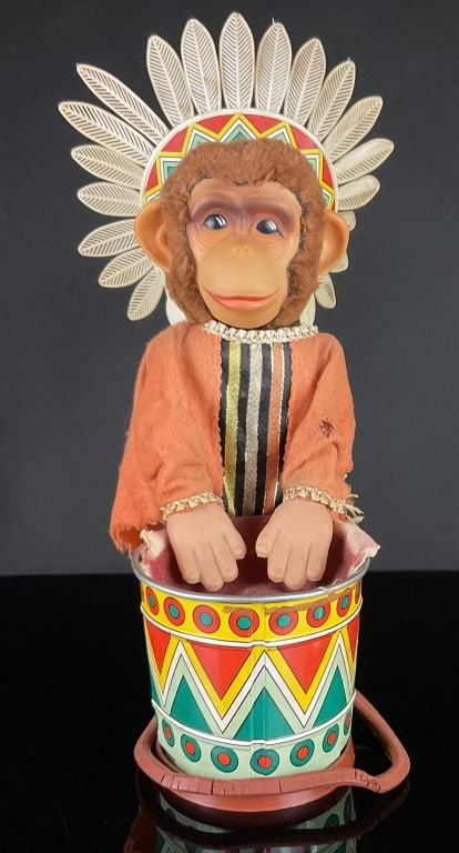 Vintage Indian Drummer chim feather headdress (1 of 8)