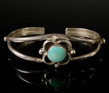 Sterling & Turquoise Cuff Bracelet: Sterling Silver Bracelet Measures: 2"