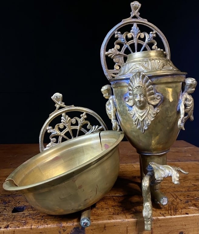 20th c. Ornate Cherub Swan Brass Lavabo: "P" marking which may indicate Pairpoint, Architectural Salvage from an old building in Rochester NY. You can see remnants of Tarnish around the Cherubs as it was heavily Polished after removal. Top P
