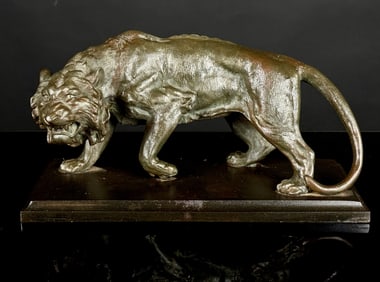 1900's Bronze Lion Statue