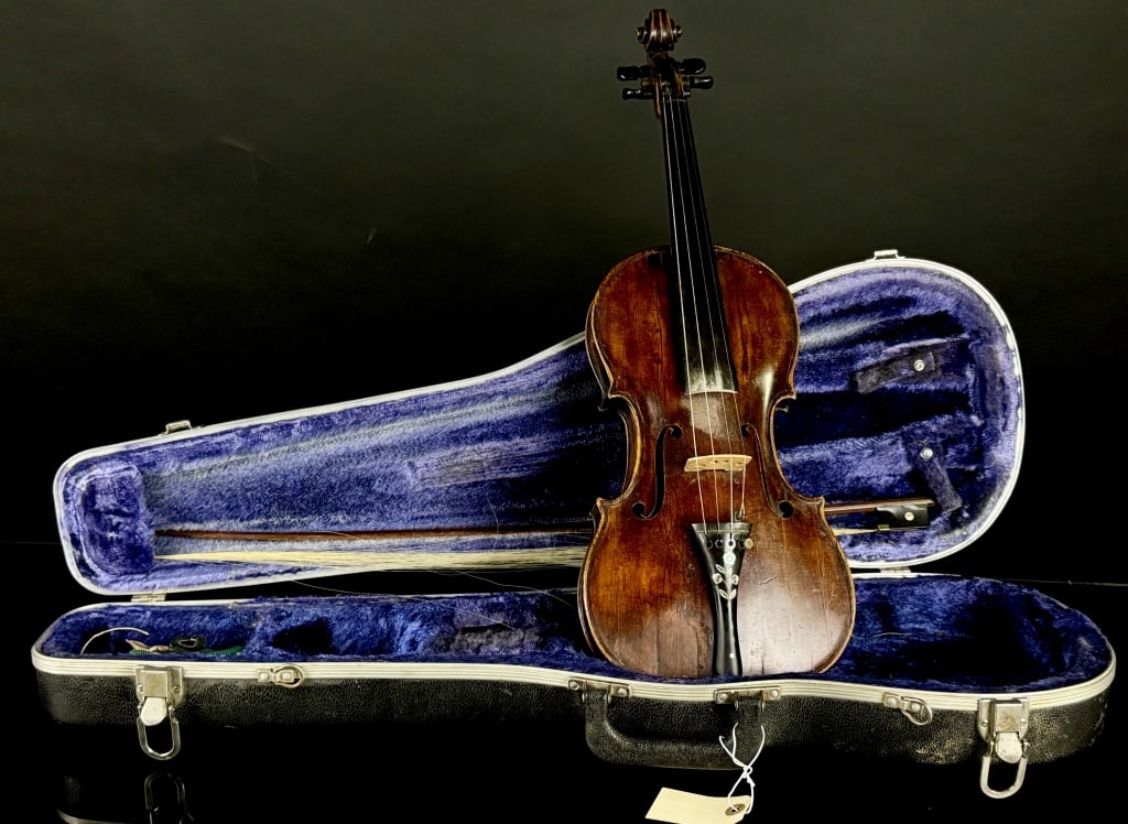 1722 Petre Guarnerius Fecit Padova Violin (1 of 20)