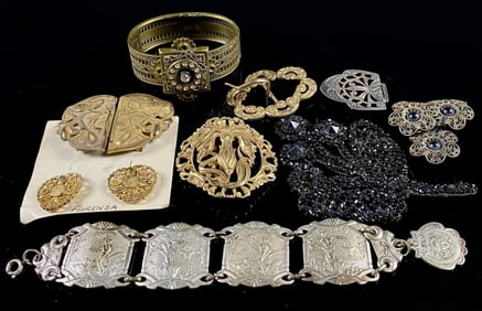 Victorian Lot Of Accessories Art Nouveau Jewelry