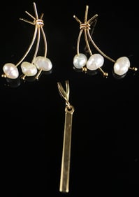 10K Pendant & 14K & Pearl Stud Earrings