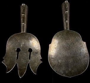 A Pair of Arts and Crafts Sterling Silver Serving Utensils by Lloyd's Silver Workshop, W.G. Ewen 2