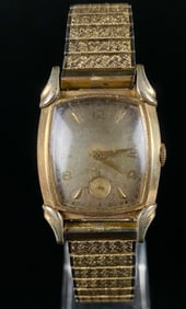 A Vintage Bulova 10K Rolled Gold Plate Men's Mechanical Wristwatch, dated 1950