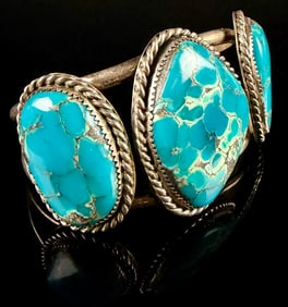 A Native American Navajo Style Sterling Silver Three-Stone Turquoise Cuff Bracelet