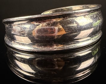 A Jaurina Silver-Toned Cuff Bracelet