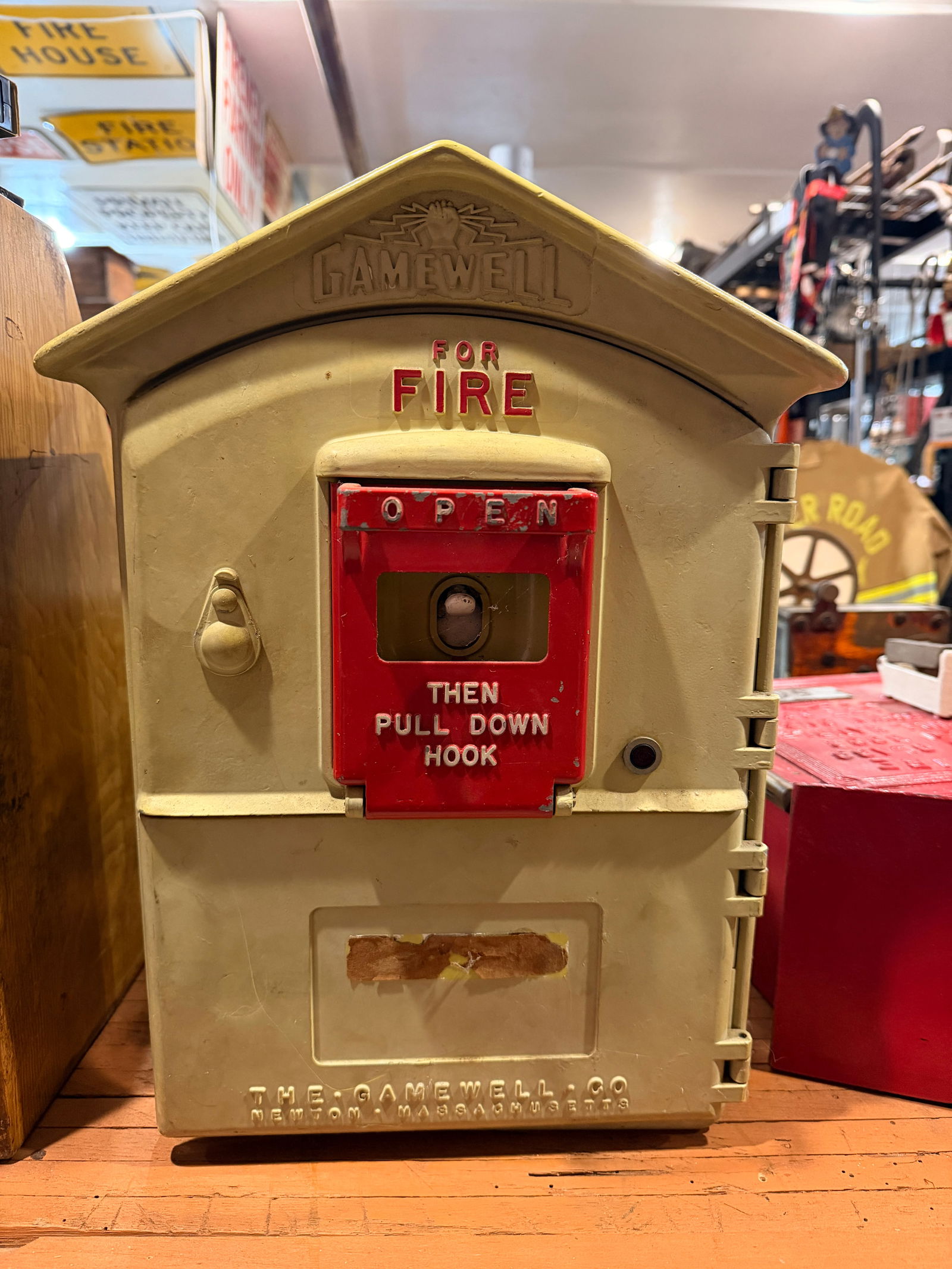 Vintage Gamewell Fire Alarm Pull Station Call Box Rochester NY Style 51
