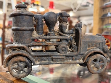 Vintage Cast Iron Black Fire Engine Steamer Toy
