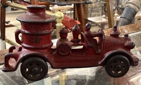 Vintage Hubley Cast Iron Red Fire Pumper Truck Toy