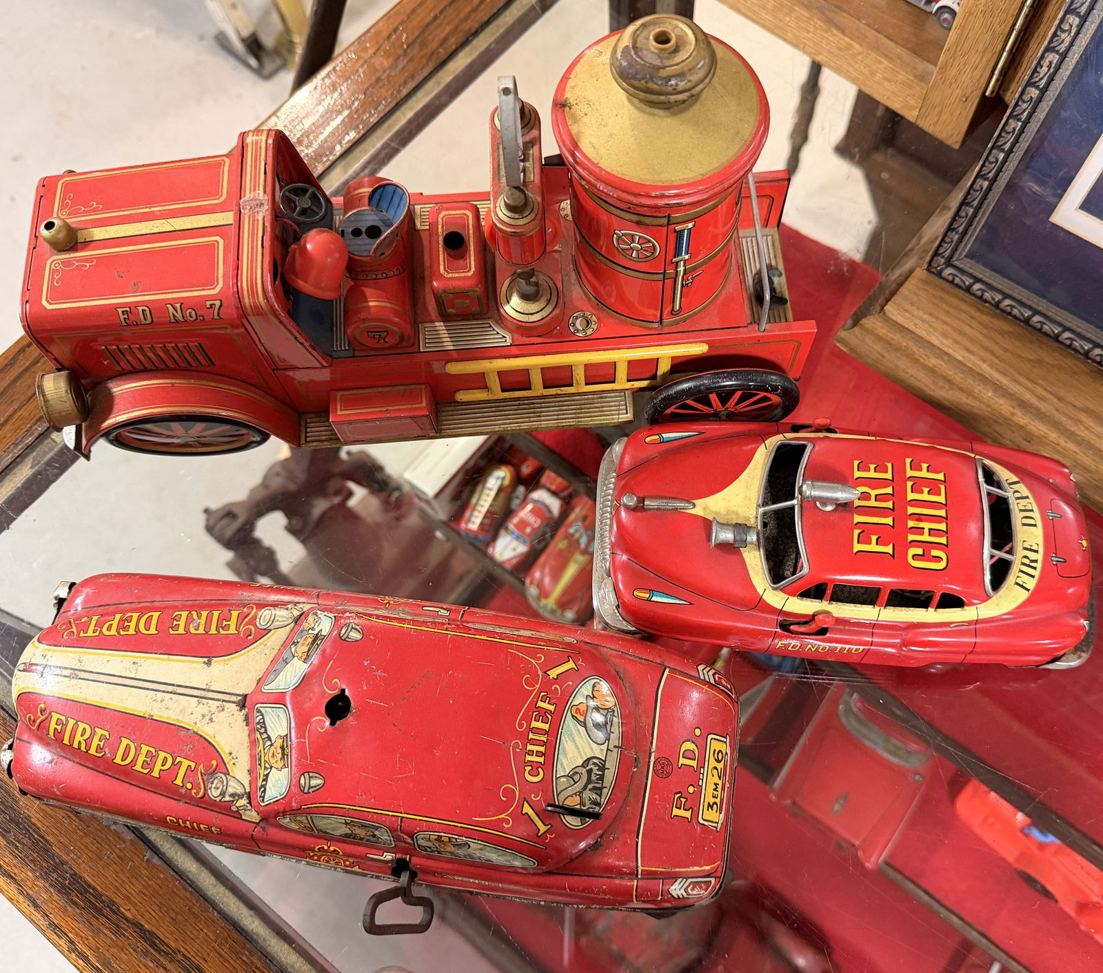 Three Vintage Japanese Tinplate Fire Vehicles, including a Modern Toys FD No. 7 Fire Truck - 2
