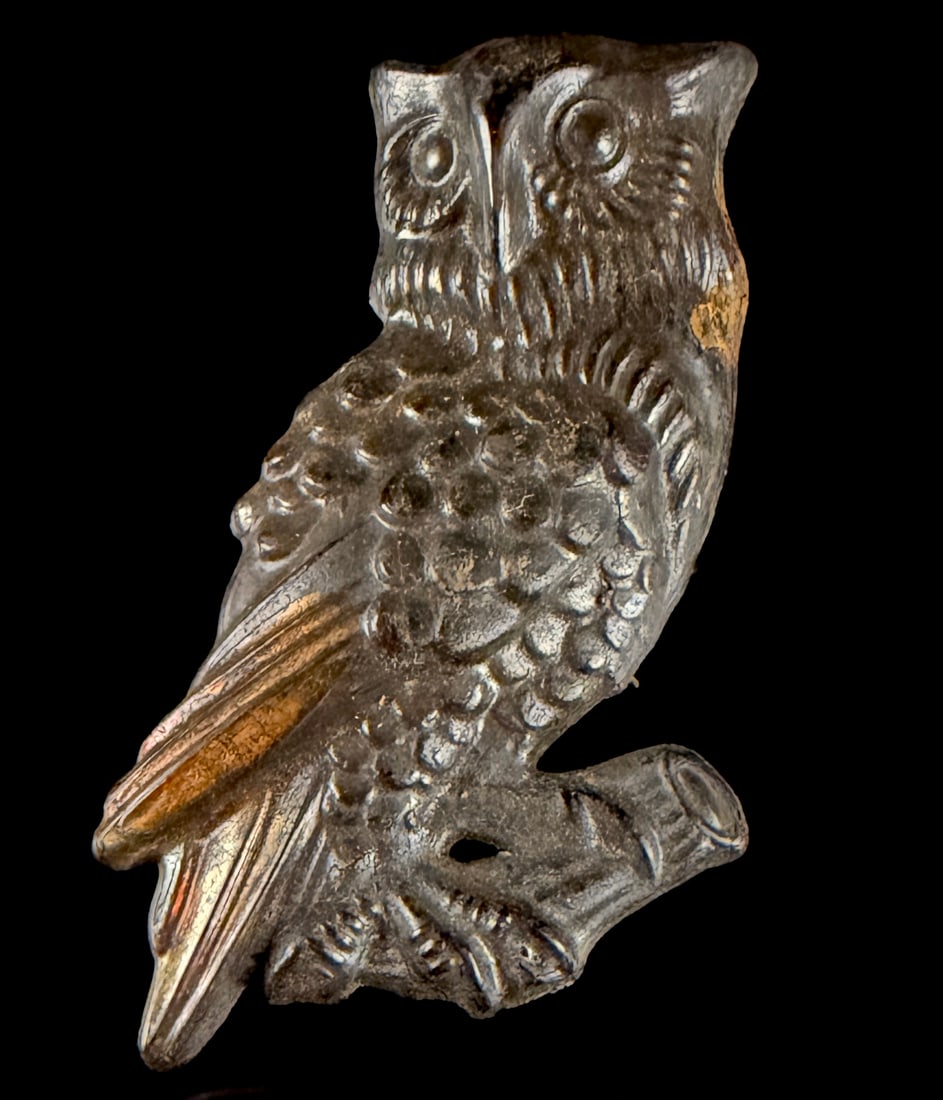Thermoplastic Gutta Percha Owl Pin, Vintage Costume Jewelry (1 of 5)