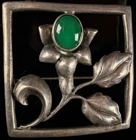 Sterling Silver Brooch Appears to be Chrysoprase Stylized Floral Design Category: Brooches & Pins