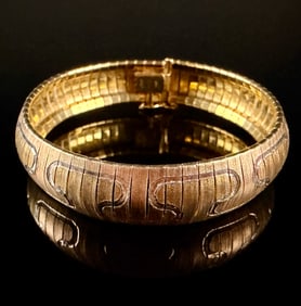 Italian Milor Tri-Tone Gold Plated Sterling Silver Flexible Omega Bracelet Category: Bracelets