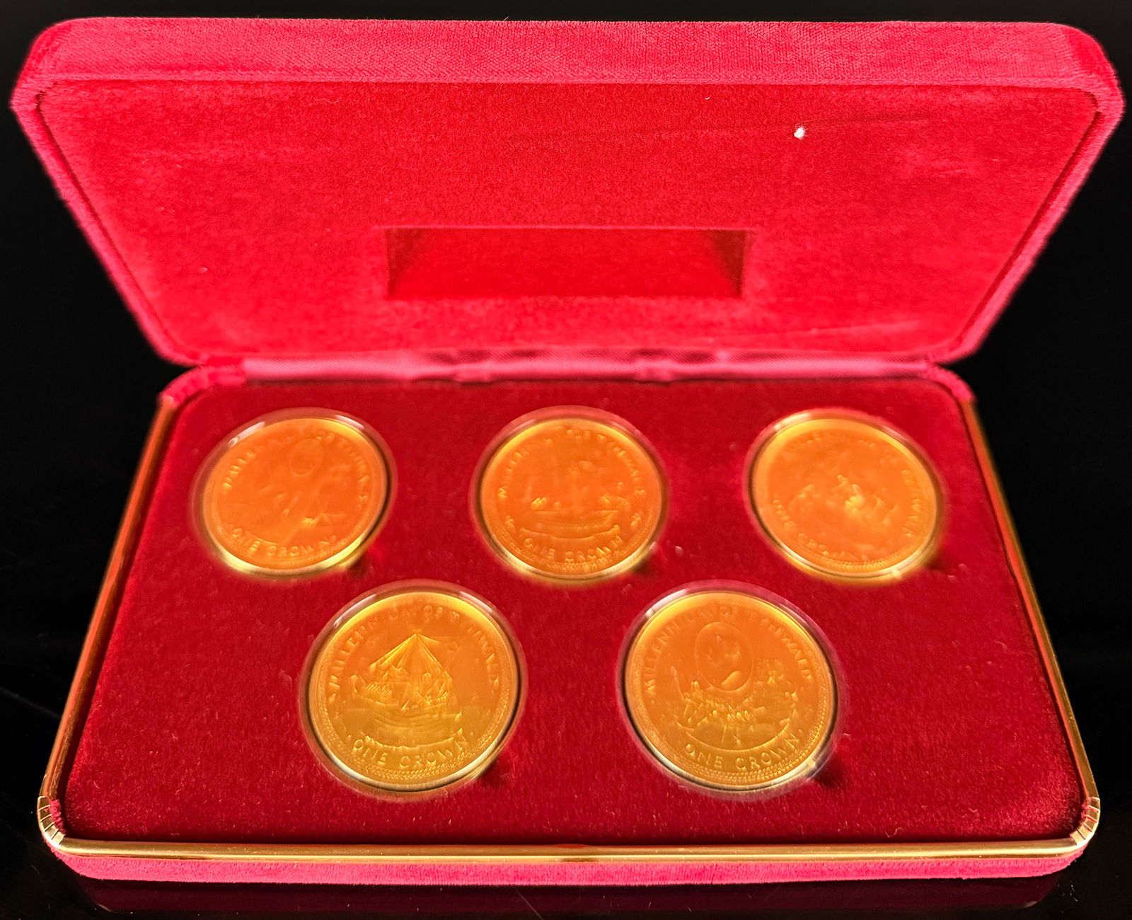 Isle of Man 1979 The Five Crowns of Man Millennium of Tynwald Sterling Silver BU Coin Set (1 of 9)